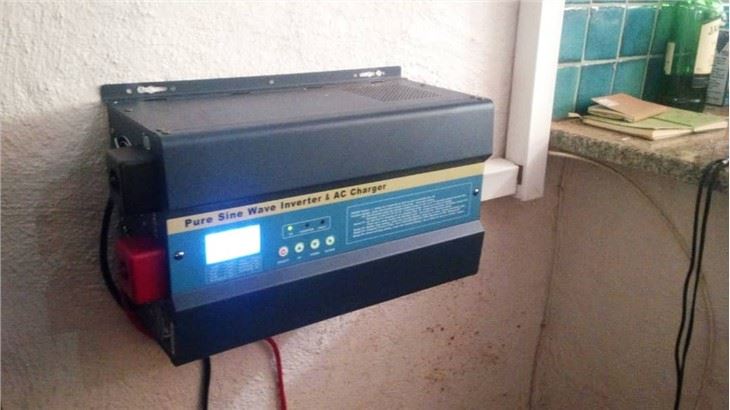 Off Grid Solar Inverter 12v 24v